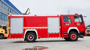 <span class=keywords><strong>Camion</strong></span>-citerne diesel Sinotruk HOWO 4x2 neuf LHD RHD 8 m³ 10 m³ pour la lutte contre les incendies et le sauvetage à vendre - Product Image 4