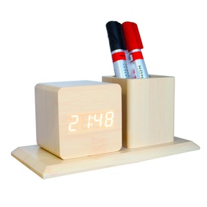 <span class=keywords><strong>Fancy</strong></span> Home Decor Office Table Supply controllo vocale <span class=keywords><strong>LED</strong></span> <span class=keywords><strong>Digital</strong></span> Wood Pen Holder sveglia - Product Image 5
