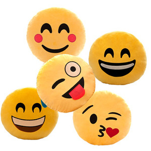 Mini porte-clés mignons à expressions émotionnelles, jouets en coton, PVC et peluche pour enfants, idéaux pour les fêtes et les cadeaux. - Product Image 6