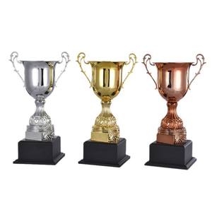 Trofeo de Metal con Logotipo Personalizado Impreso con UV y Acento de Cristal para Aniversarios Corporativos, Conferencias Industriales y Competiciones Académicas - Product Image 4