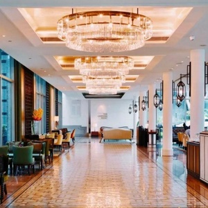 Lampada a sospensione interna di cristallo K9 di lusso con dimensioni personalizzate colore regolabile altezza eleganti <span class=keywords><strong>hotel</strong></span> lampadari ad anello a distanza ciondolo - Product Image 3