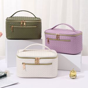 Custom Portable Cosmetic <b>Bag</b> with Zipper Closure for Women - Product Image 2