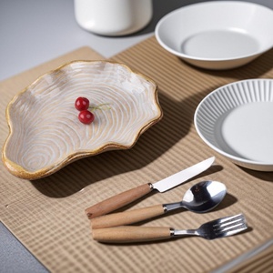 <span class=keywords><strong>Assiette</strong></span> à huîtres en céramique écologique personnalisable <span class=keywords><strong>pour</strong></span> hôtels, restaurants, fêtes – Couleur et logo personnalisés, forme irrégulière - Product Image 2