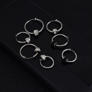 Meilleures ventes : Boucles d'oreilles créoles unisexes en acier inoxydable plaqué argent, design simple, multi-tailles, bijoux tendance, vente en gros - Product Image 2