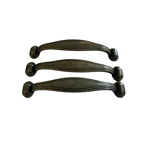Tirador de cajón de bronce estilo chino retro Jinfa Hardware 111x15mm, tirador de muebles de fundición a presión - Product Image 1