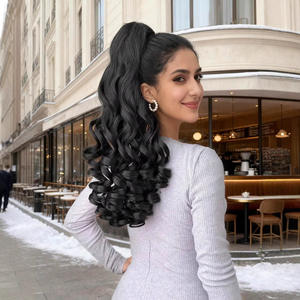 Extensions de cheveux synthétiques queue de cheval bouclée style romain noir, couleur 1B, résistantes à la chaleur, avec clip, marque Henan PY706 10 - Product Image 2