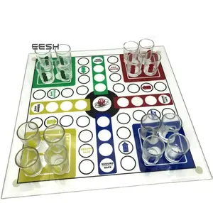 Nuovo arrivo birra personalizzata bere scacchiera gioco di <span class=keywords><strong>vetro</strong></span> tazza e tavola di <span class=keywords><strong>vetro</strong></span> per la festa di famiglia gioco Ludo scacchi bicchiere da bere Shot - Product Image 1