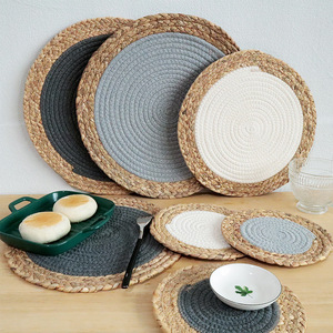 Sets de table ronds en coton Hydrangea 20cm 30cm 36cm, tapis isolants thermiques pour la protection de la vaisselle de cuisine et de la table à manger - Product Image 2