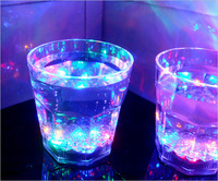 Verres à vin lumineux à LED, sensibles à l'eau, verres à bière en plastique, tasses brillantes, costumes pour Bars