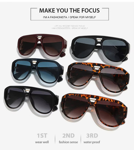 Nouvelles Lunettes <span class=keywords><strong>de</strong></span> Soleil Unisexe Double Pont Tendance <span class=keywords><strong>de</strong></span> Haute Qualité, Verres Polarisés UV400, Colorées et Translucides, pour Hommes et Femmes au Quotidien - Product Image 2