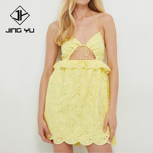 Vestido corto de moda con cuello en V, aberturas y bordados, personalizado, 100% fibra de bambú, del fabricante. - Product Image 1