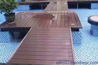 Planches de terrasse en bois composite WPC moderne à grain de bois pour jardin extérieur piscine