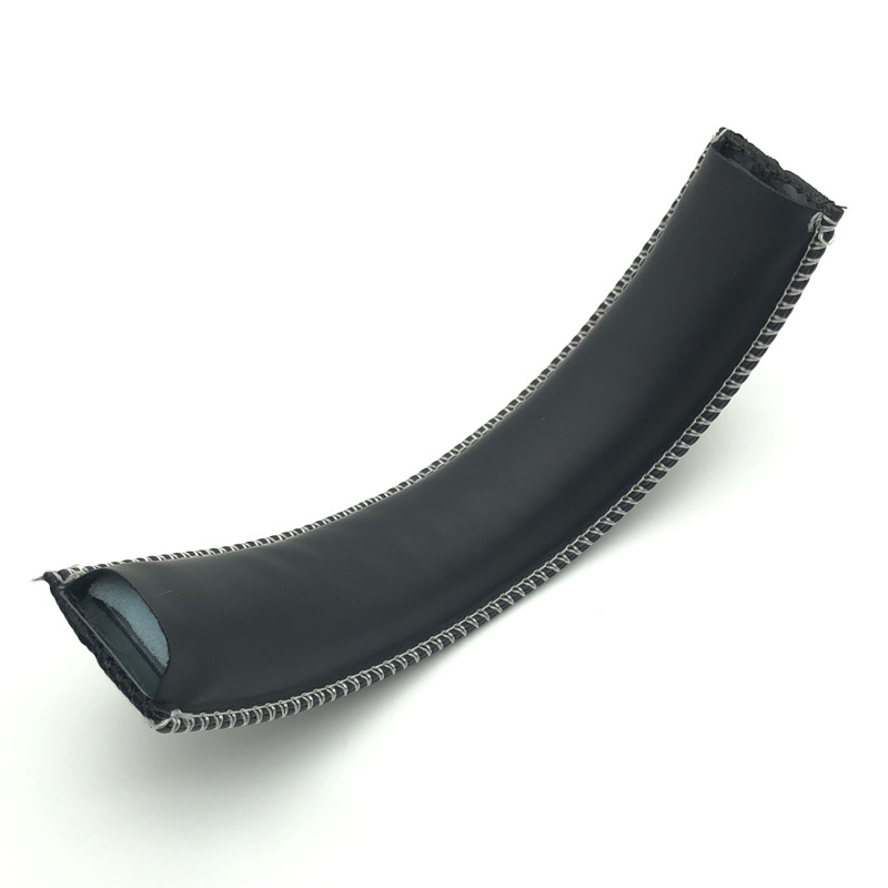 แถบคาดศีรษะสีดำ