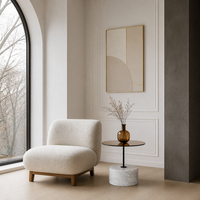 Table basse ronde en marbre blanc naturel Jazz avec plateau en verre fumé ambre, base sculpturale en forme de tambour, luxe, personnalisable