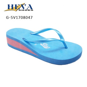 MOQ 1000 PEZZI <span class=keywords><strong>Sandali</strong></span> da <span class=keywords><strong>Donna</strong></span> all'Ingrosso, <span class=keywords><strong>Infradito</strong></span> con Zeppa in EVA, <span class=keywords><strong>Sandali</strong></span> Firmati, Ciabatte e Pantofole da <span class=keywords><strong>Donna</strong></span> di Design - Product Image 4