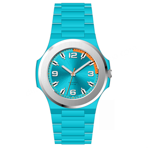 Nouvelle vente chaude, votre logo, montre de haute qualité avec mouvement japonais, bracelet en plastique, résistante à l'eau, montres en polycarbonate tendance - Product Image 3