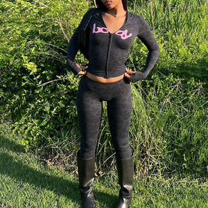 D7542-2026 Nuovo Set Due Pezzi da Donna alla Moda con Felpa con Cappuccio e Stampa Mimetica, Maniche Lunghe, Pantaloni Aderenti Sportivi Trendy - Product Image 4