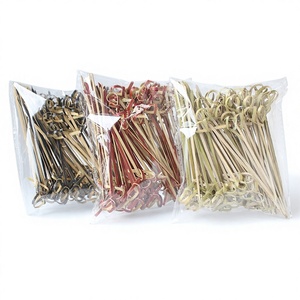 Palitos de Bambú Biodegradables Desechables con Diseño de Flores en Cian, Rojo y Negro, para Decoración de Alimentos, Letreros de Cócteles, etc., 100 Unidades por Bolsa - Product Image 1