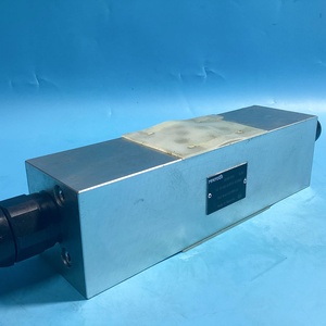 บล็อกควบคุมแบบซ้อนได้ รุ่น R901198291 HSZ10A105-3X/AS315-BS100M00 ขนาด 10 แผ่นแซนวิช มีสินค้าในสต็อก - Product Image 1