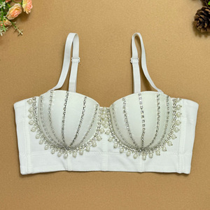 Reggiseno Sexy con Catena di Perle, Lingerie di Alta Qualità con Coppe Imbottite e Design Esterno a Reggiseno - Product Image 3