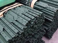 Poste de Metal Galvanizado en Caliente con Recubrimiento en Polvo, Poste de Acero Galvanizado para Cercas, Directo de Fábrica, a Precios Económicos