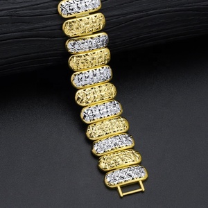 Brazalete de Moda para Mujer JXX de Dos Colores, Chapado en Oro de 24K, Brazalete con Dijes de Moda - Product Image 5