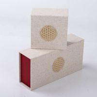 Boîte d'emballage en carton de tissu de lin de luxe personnalisée pour jouets pour adultes boîte-cadeau magnétique avec insert en soie pour poupées sexuelles sexy