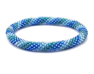 Pulseras de Ganchillo de Cristal Modernas y Elegantes |   Hecho a Mano por Mujeres Artesanas en Nepal, Redondo de 7.2 Pulgadas - Product Image 6