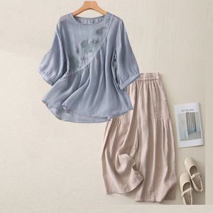 Women's Cotton Linen Embroidered Set Three Quarter Sleeve Loose Casual Pants Breathable Artistic Retro Style - Product Image 3