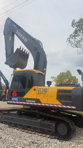 Excavadora Volvo EC240DL Usada de 24 Toneladas, Componentes Principales Incluyen Bomba de Motor con Accesorios y Cucharón en Buenas Condiciones - Product Image 6