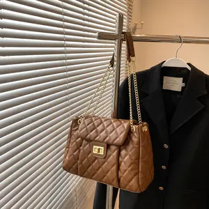 Large Capacity Custom Leather Crossbody Bag Fashionable Chain Underarm Sac a Main Trendy Handbags Ladies Portable Daily Use