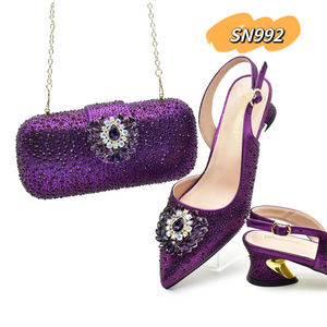 Design italiano colori <span class=keywords><strong>argento</strong></span> <span class=keywords><strong>tacchi</strong></span> <span class=keywords><strong>bassi</strong></span> fibbie di lusso punta quadrata piattaforma Slingback borsa a catena scarpe e borsa con festa in pietra - Product Image 4