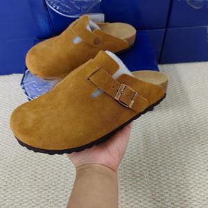 Vente en gros de sandales plates, mules et sabots <span class=keywords><strong>Birkenstock</strong></span> d'extérieur, de qualité supérieure, fabriqués en Allemagne, en cuir, daim et semelle en liège, modèles sabots solides - Product Image 4
