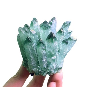 Adorno de Cristal Natural Verde en Forma de Racimo para Decoración del Hogar y Oficina, Opción de Regalo al por Mayor - Product Image 1