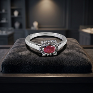 Anillo Vintage de Plata 925 con Rubí, Diseño de Corazón con Piedra Natural Ovalada, Anillo de Compromiso para Mujer, Piedra de Nacimiento de Julio - Product Image 1