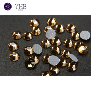 Color Bling 3mm hoja de diamantes de imitación de vidrio Yhb venta al por mayor de diamantes de imitación de cristal