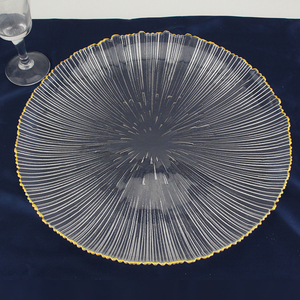 Elegantes cargadores de placa de vidrio transparente grabados de 12,5 pulgadas con borde dorado platos para servir de vidrio placa plana de lujo para boda - Product Image 1