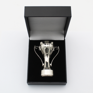 Custom Metal Deportes Pequeños <span class=keywords><strong>Trofeos</strong></span> Copa 3D con Logo Fútbol Ganadores Premio Bádminton Fútbol All Around <span class=keywords><strong>Trofeos</strong></span> - Product Image 2