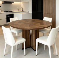 Table à manger ronde en parquet de noyer de style nordique avec base en bois massif et chaises en cuir blanc, meubles de salle à manger pour villa