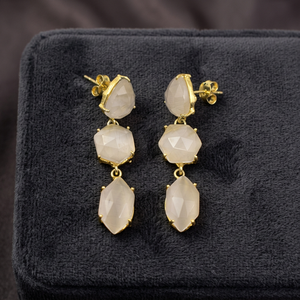 Boucles d'oreilles créoles plaquées or faites à la main, design classique avec pierre précieuse blanche Monalisa, qualité AAA, pour femme, mode et soirée - Product Image 3