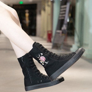 Bottes mi-hautes pour femmes, motifs roses, automne-hiver, chaussures de loisirs et d'extérieur confortables, à lacets sur le devant et fermeture éclair latérale, chaussures d'hiver - Product Image 4