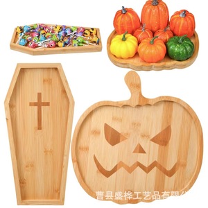 Plateaux de service en bois d'Halloween en forme de citrouille et de cercueil pour collations et desserts de fête - Product Image 1