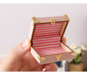 Nouvelle arrivée maison de poupée décoration Miniature bois cuir modèle stockage rétro boîte Ob11 bricolage maison de poupée magasin valise - Product Image 6