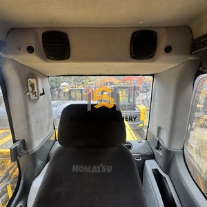 Performances élevées pour les chantiers de construction et les travaux d'infrastructure, excavatrice sur chenilles Komatsu PC220 d'occasion de 22 tonnes - Product Image 4