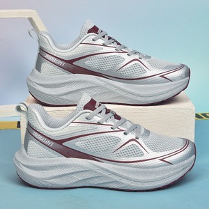 Zapatillas deportivas para correr, estilo verano 2025, transpirables, para parejas, de malla, con suela suave, duraderas, amortiguadoras, ideales para uso casual - Product Image 4