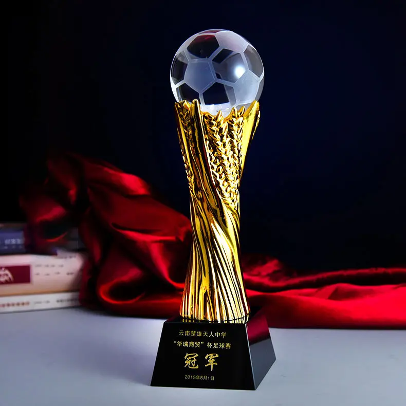 Pujiang copo de futebol barato de troféu, com cristal preto baseor, texto para eventos de futebol
