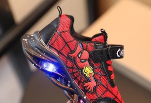 Scarpe da Bambino Luminose con Luci Estive Spider-Man Sneaker alla Moda per Bambini - Product Image 5