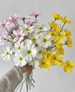 Fleur artificielle réaliste à tige unique de 43 cm en soie blanche, violette, rose, jaune Cosmos pour la décoration de la maison, des mariages, des fêtes et du salon - Product Image 5