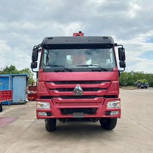 Camion-grue HOWO 8x4, grue hydraulique montée sur camion 12-14T, véhicule de transport pour la construction et le levage - Product Image 4