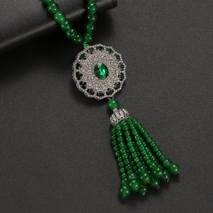 Chinese Style Green Jade Tassel Necklace With Emerald Pendant Fashion Beaded Jewelry For Autumn Winter Wear - Product Image 3